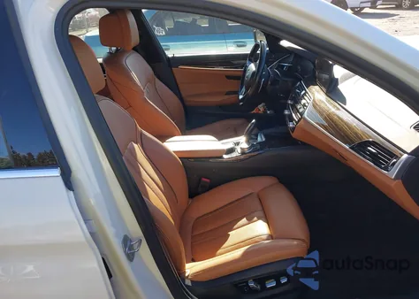 2020 BMW 530I xDrive из США, поврежденный, VIN WBAJR7C08LCD58710